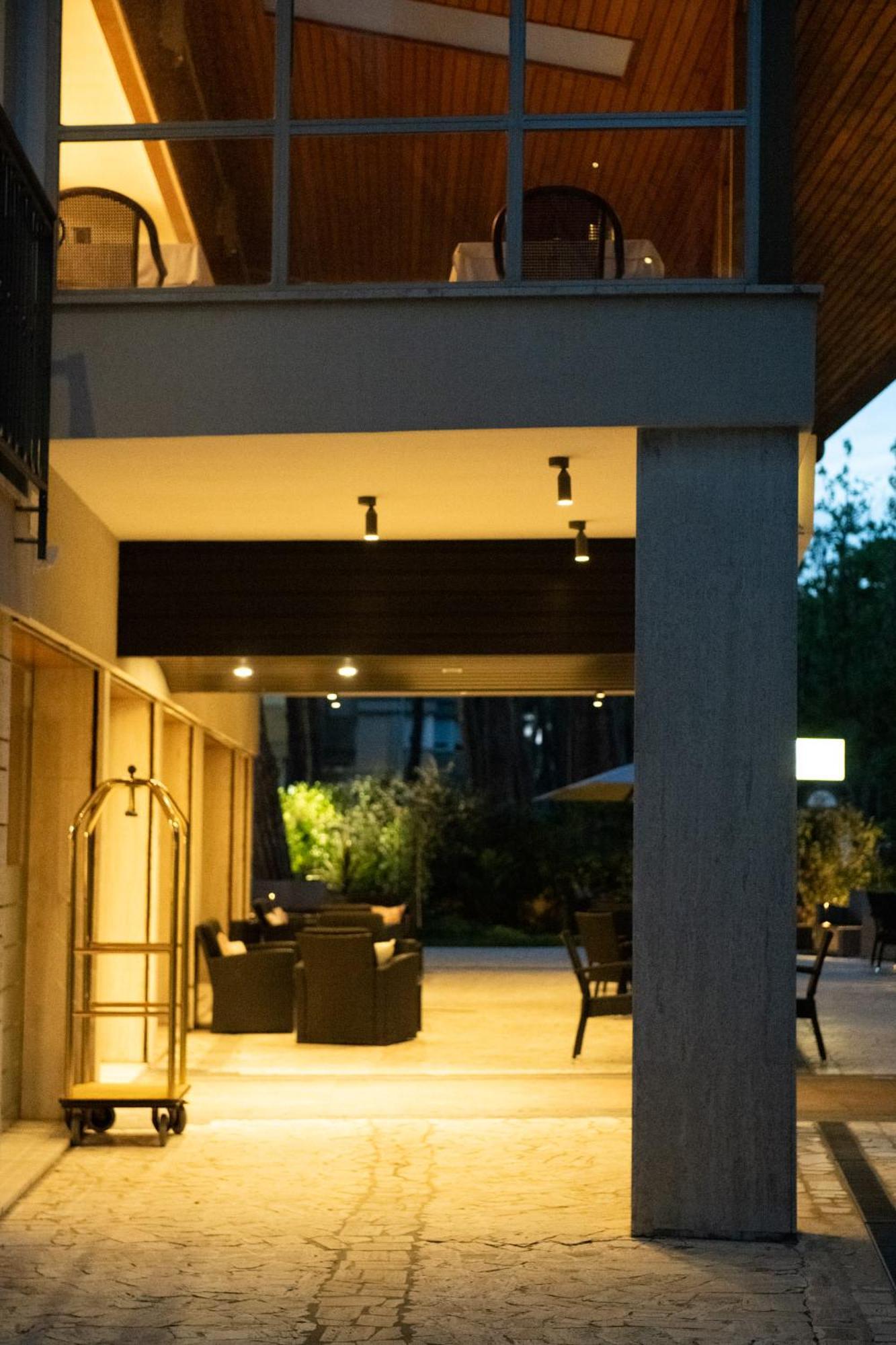 Hotel Corallo Marina Romea Buitenkant foto