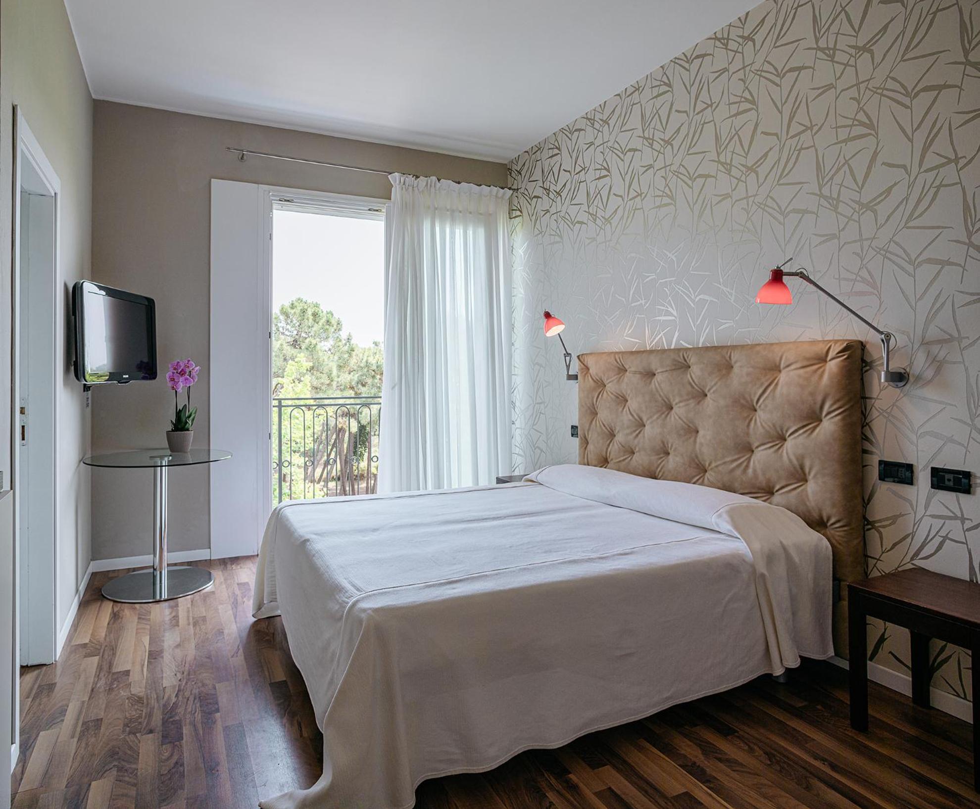 Hotel Corallo Marina Romea Buitenkant foto